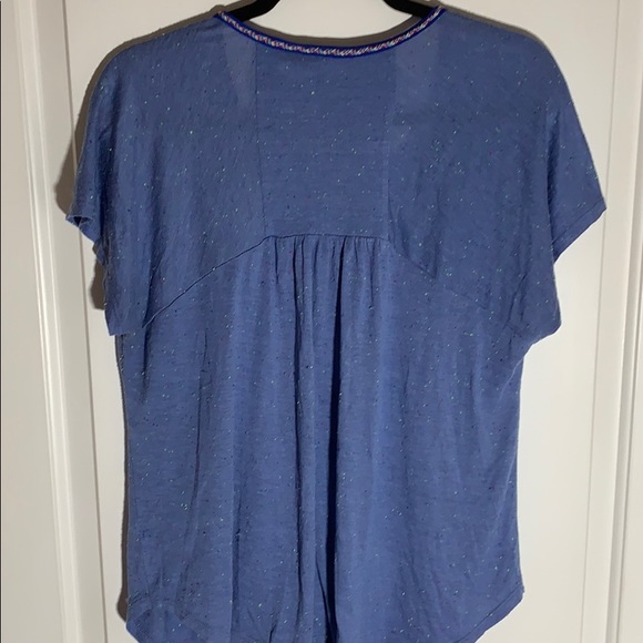 New Directions blue shirt. Size L - Picture 5 of 5